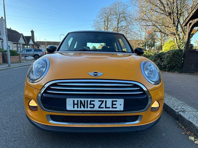 MINI HATCH