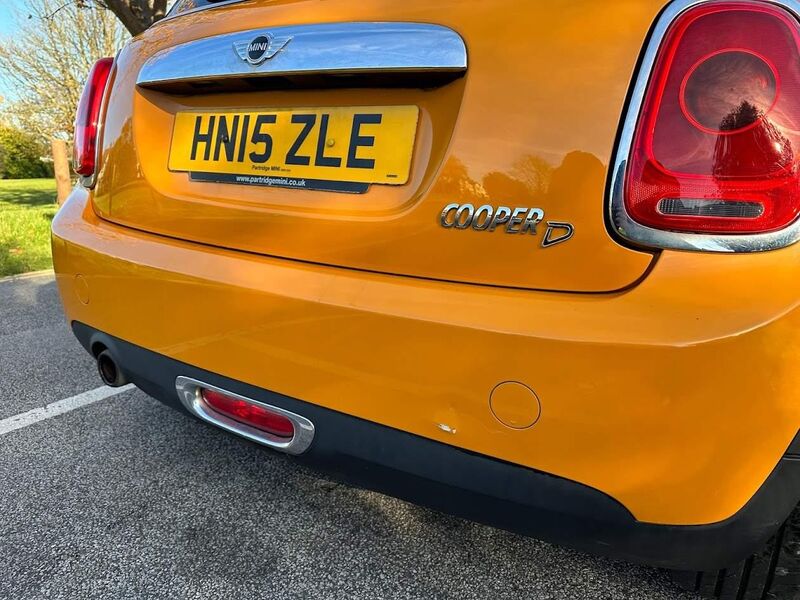 MINI HATCH