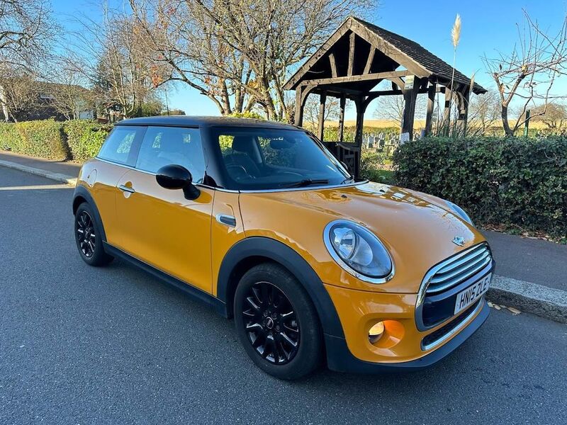 MINI HATCH