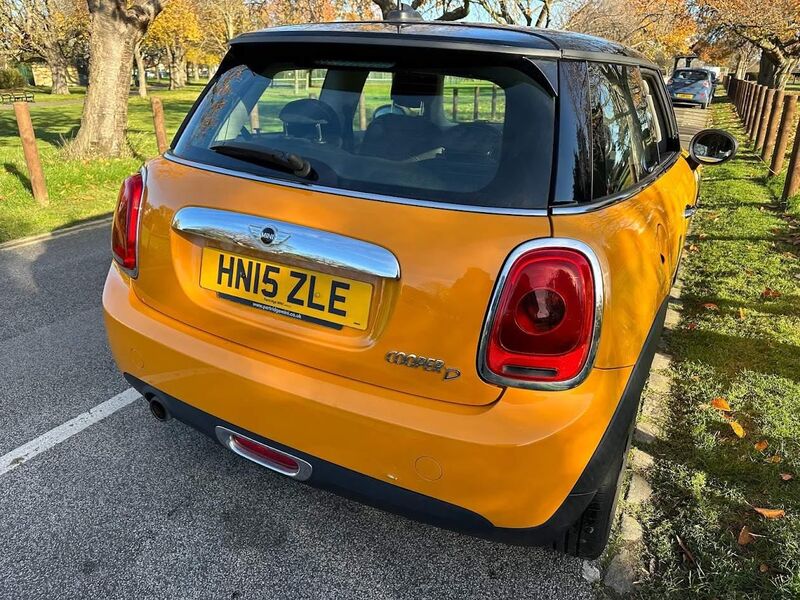 MINI HATCH