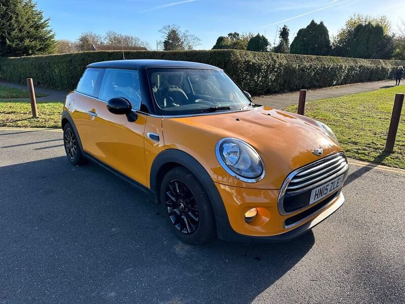 MINI HATCH