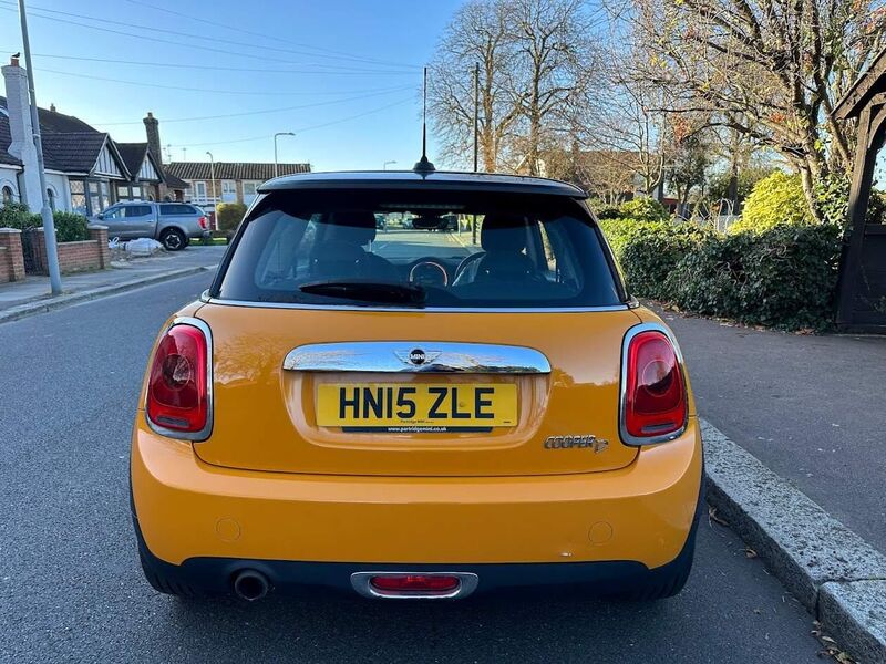 MINI HATCH