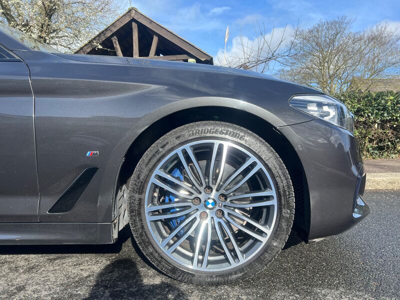 BMW 5 SERIES