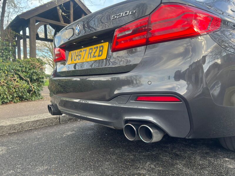 BMW 5 SERIES
