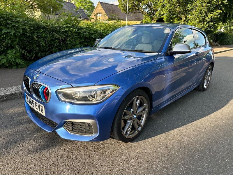 BMW 1 SERIES