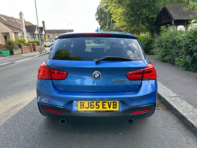 BMW 1 SERIES