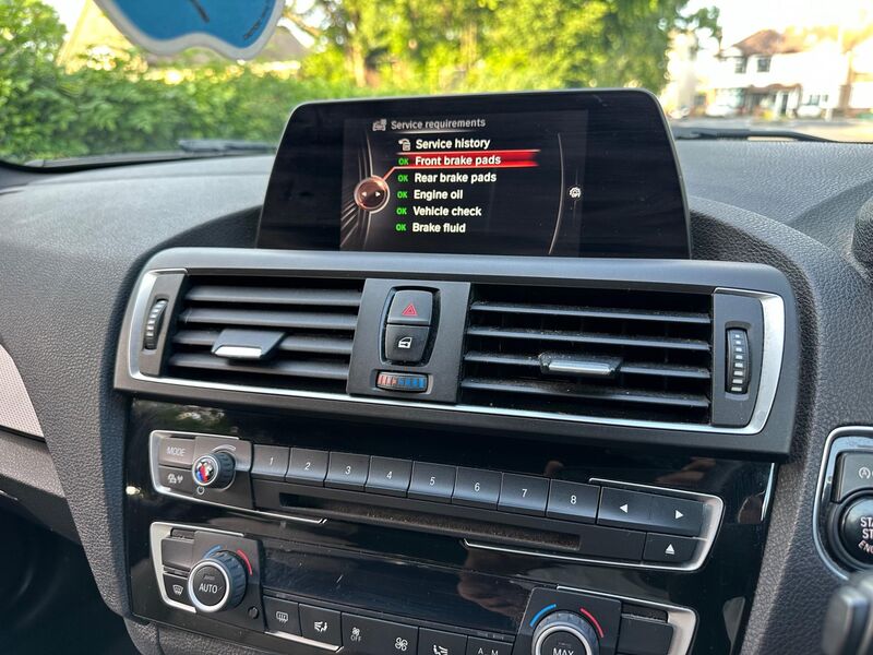 BMW 1 SERIES