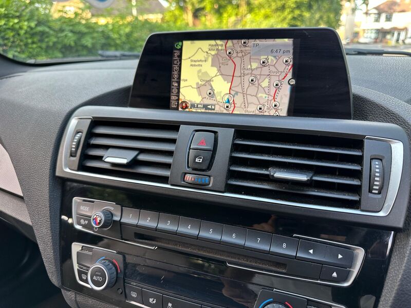 BMW 1 SERIES