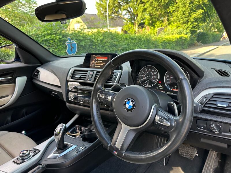 BMW 1 SERIES