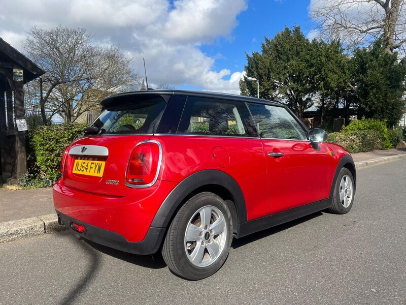 MINI HATCH