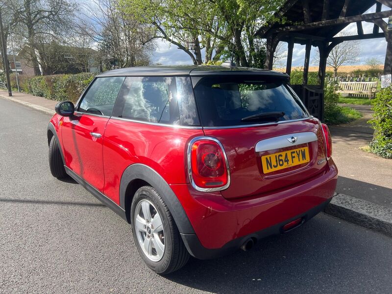 MINI HATCH