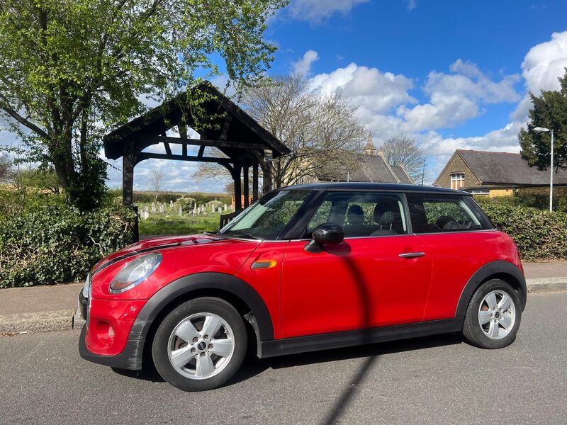 MINI HATCH