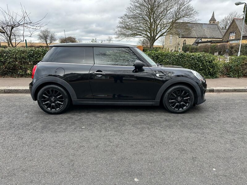 View MINI HATCH 1.5 One D Euro 6 (s/s) 3dr