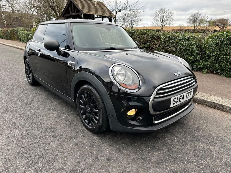 MINI HATCH