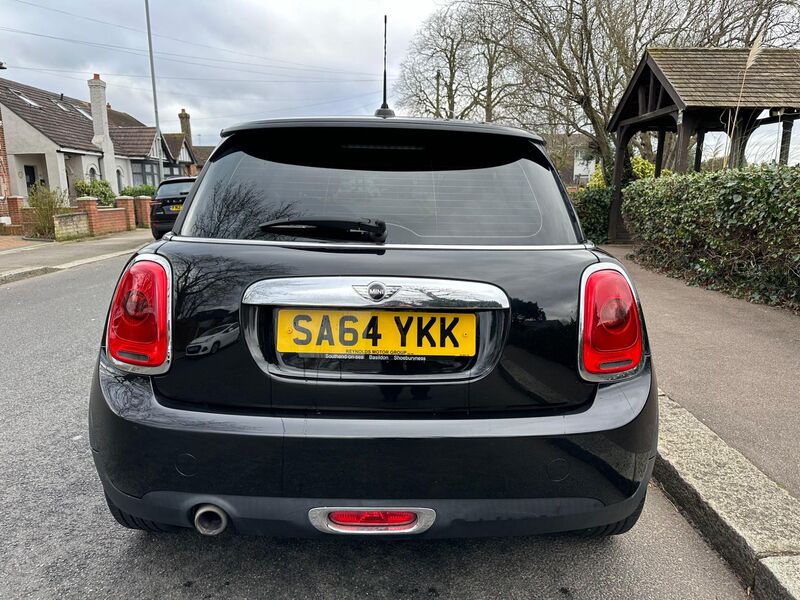 MINI HATCH