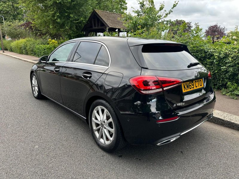 View MERCEDES-BENZ A CLASS 1.5 A180d Sport (Executive) 7G-DCT Euro 6 (s/s) 5dr