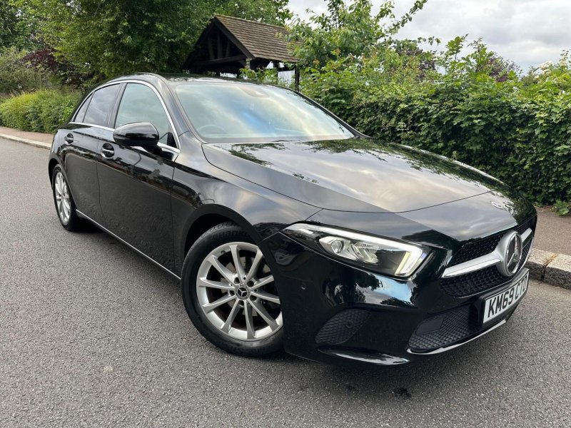 View MERCEDES-BENZ A CLASS 1.5 A180d Sport (Executive) 7G-DCT Euro 6 (s/s) 5dr
