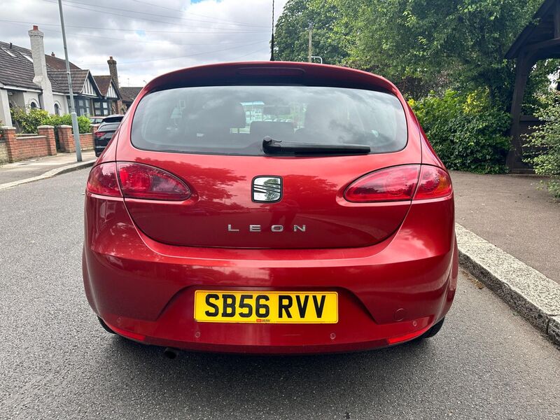 SEAT LEON