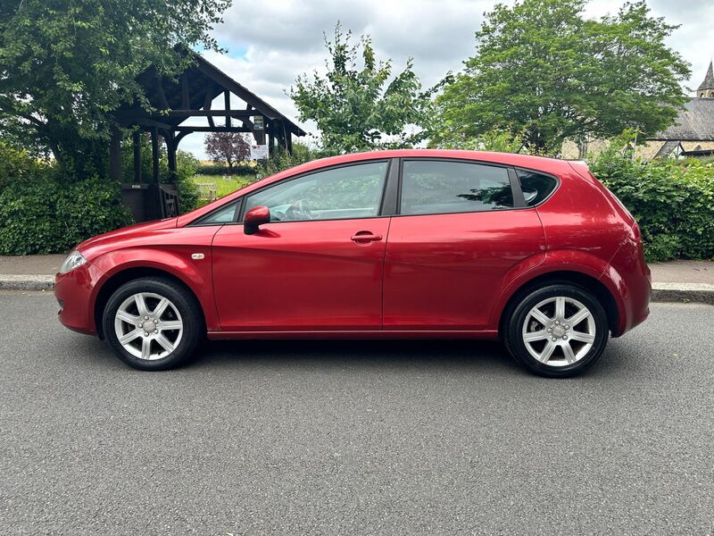 SEAT LEON