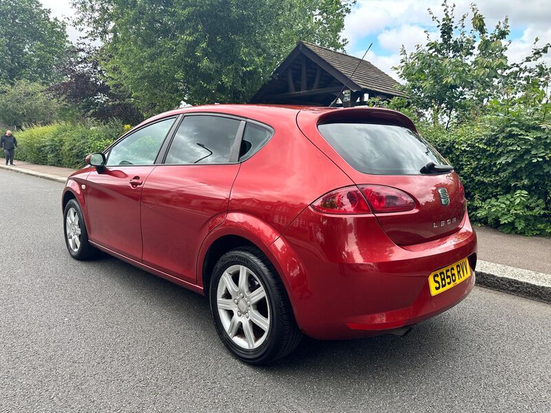 SEAT LEON