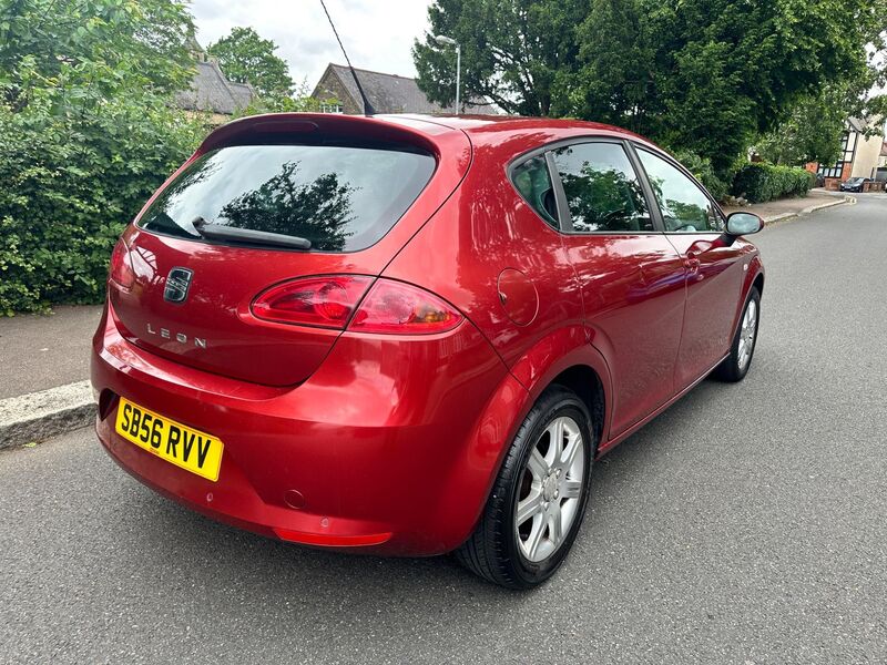 SEAT LEON
