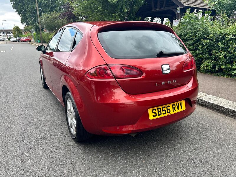 SEAT LEON