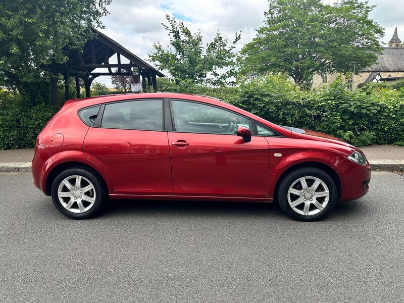 SEAT LEON
