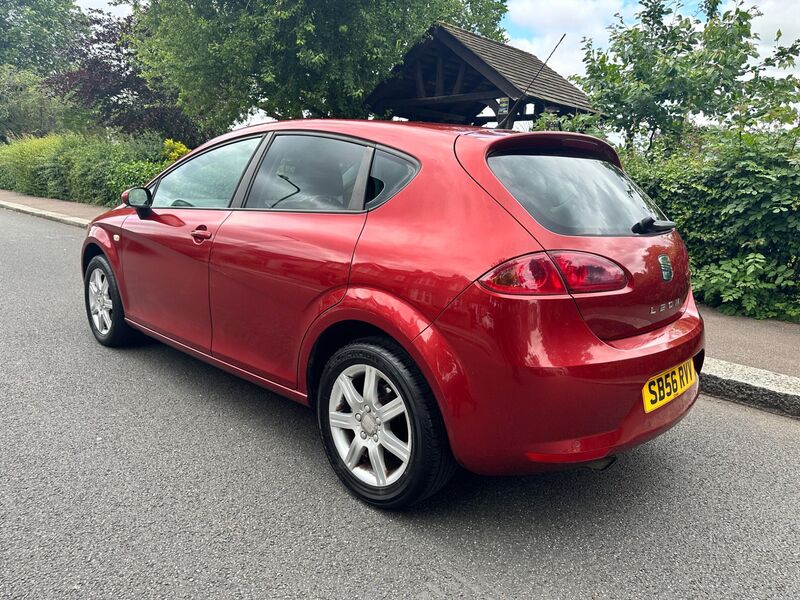 SEAT LEON