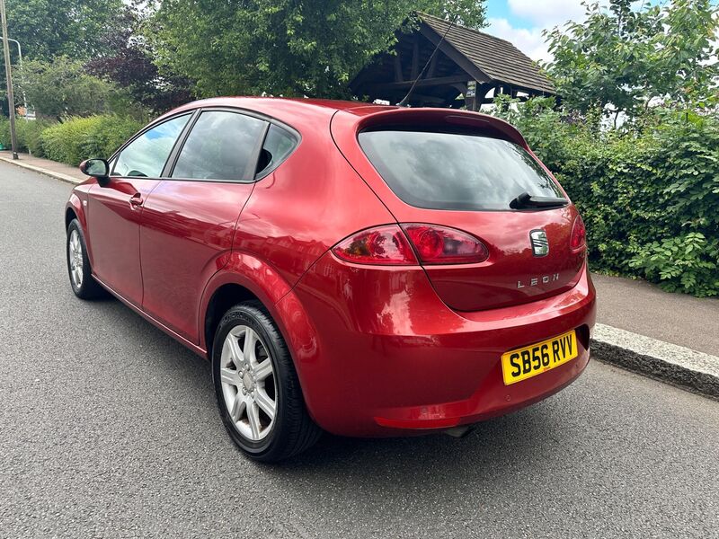 SEAT LEON