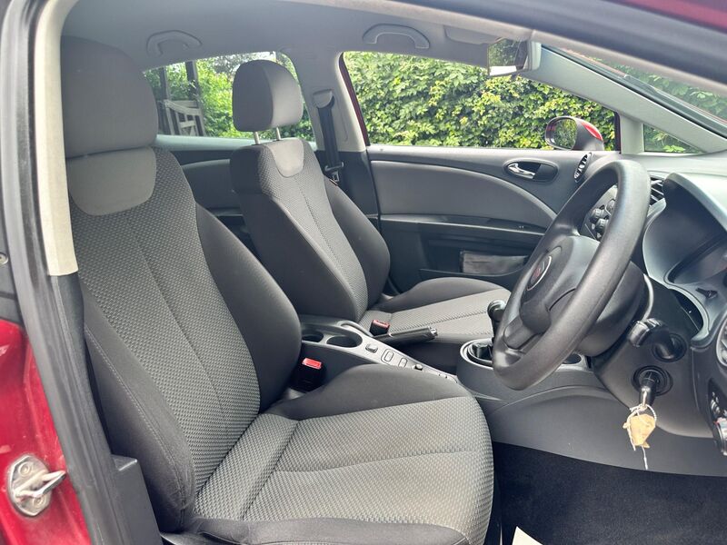 SEAT LEON