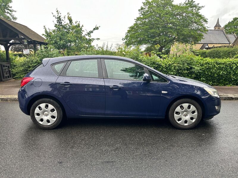 VAUXHALL ASTRA
