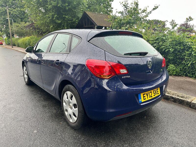 VAUXHALL ASTRA