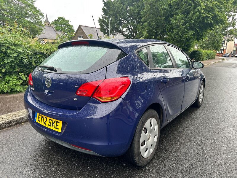 VAUXHALL ASTRA