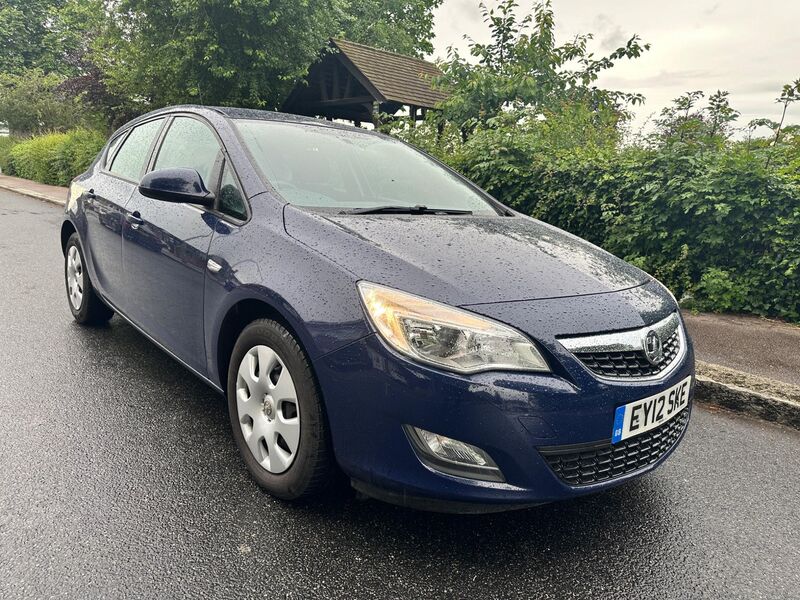 View VAUXHALL ASTRA 1.6 16v Exclusiv Euro 5 5dr