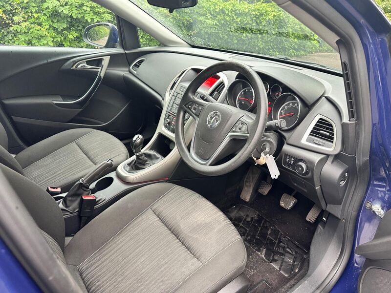 VAUXHALL ASTRA