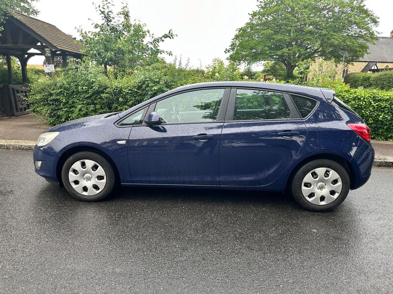 VAUXHALL ASTRA