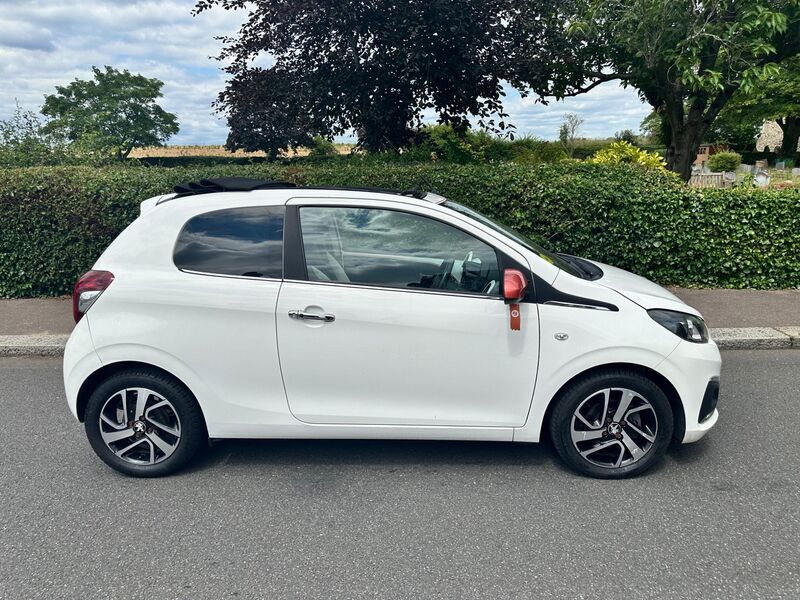 PEUGEOT 108