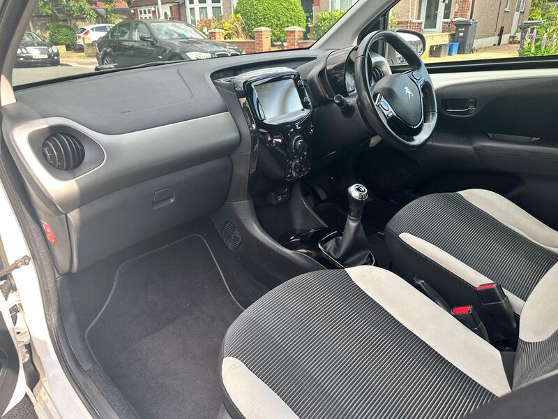 PEUGEOT 108