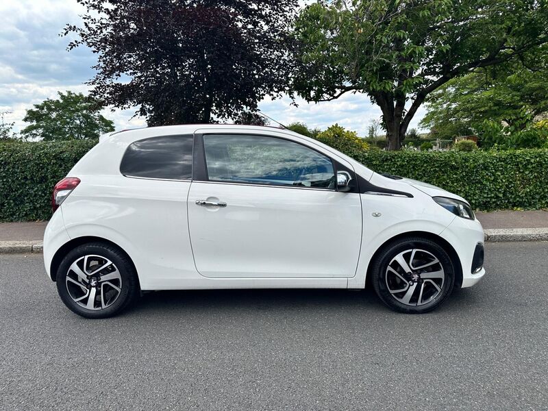 PEUGEOT 108