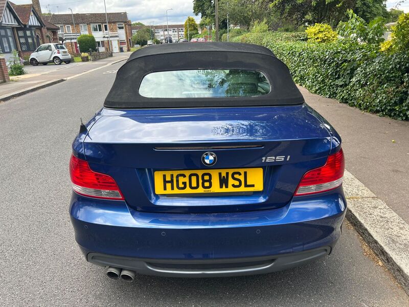 BMW 1 SERIES