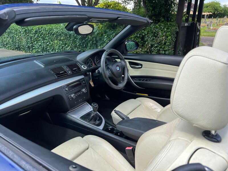 BMW 1 SERIES