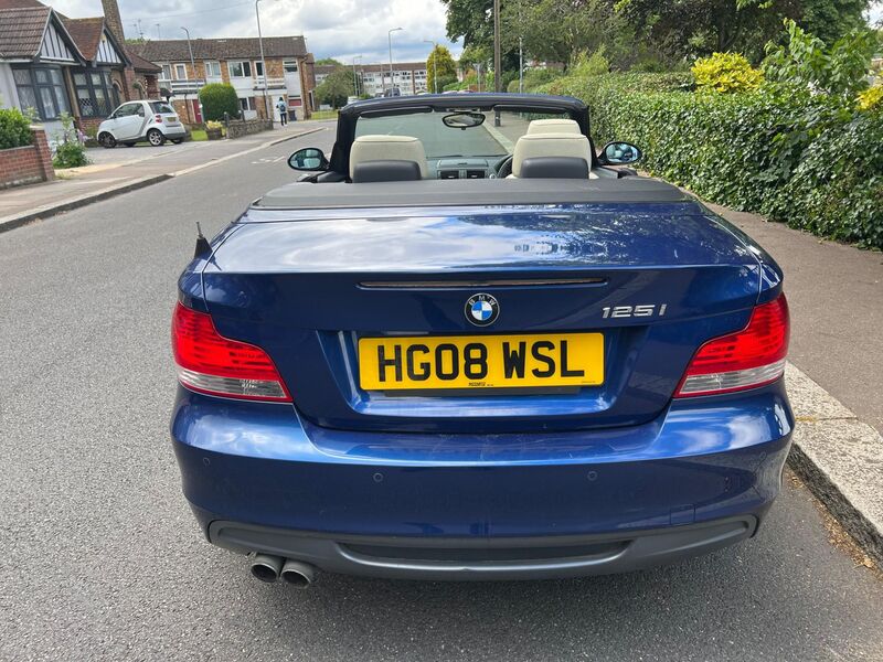 BMW 1 SERIES