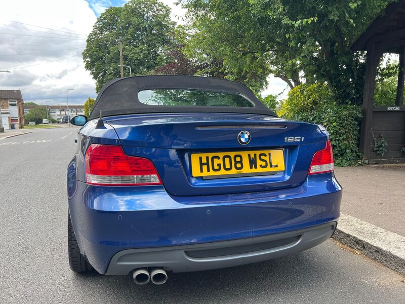 BMW 1 SERIES