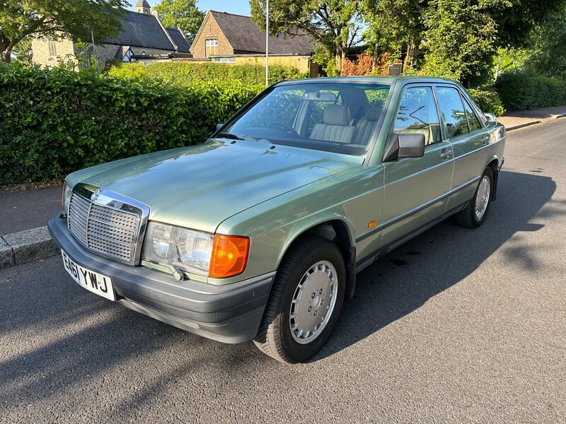 MERCEDES-BENZ 190