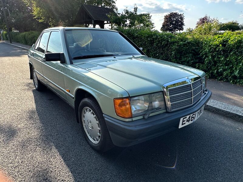 MERCEDES-BENZ 190