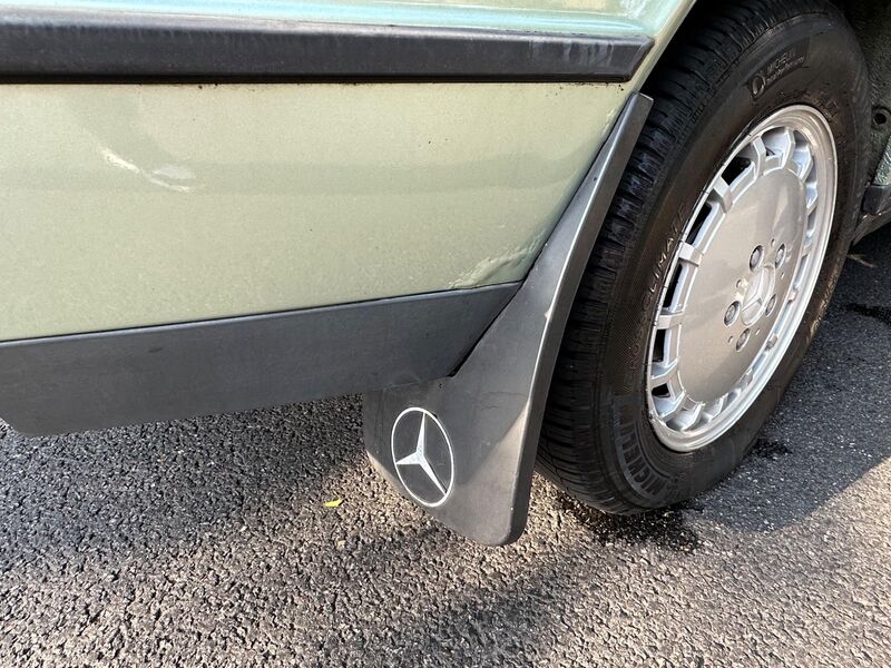 MERCEDES-BENZ 190