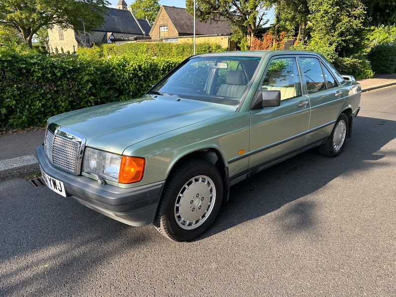 MERCEDES-BENZ 190