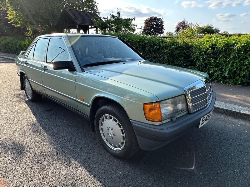 MERCEDES-BENZ 190