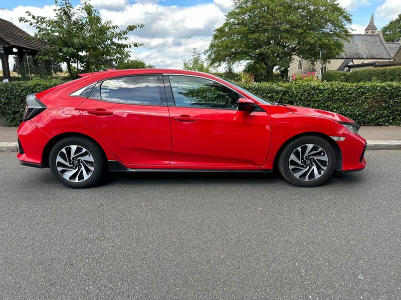 View HONDA CIVIC 1.0 VTEC Turbo SE Euro 6 (s/s) 5dr