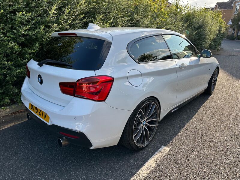 BMW 1 SERIES
